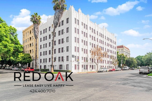 Building Photo - 854 S Oxford Ave