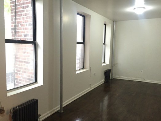 Building Photo - 2270 2nd Ave