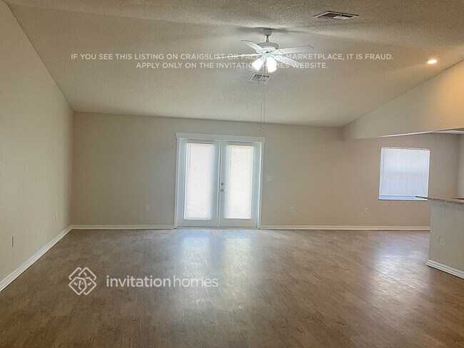 Foto del edificio - 1590 Meadows Pond Dr