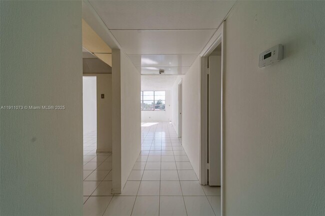 Foto del edificio - 2741 Taft St