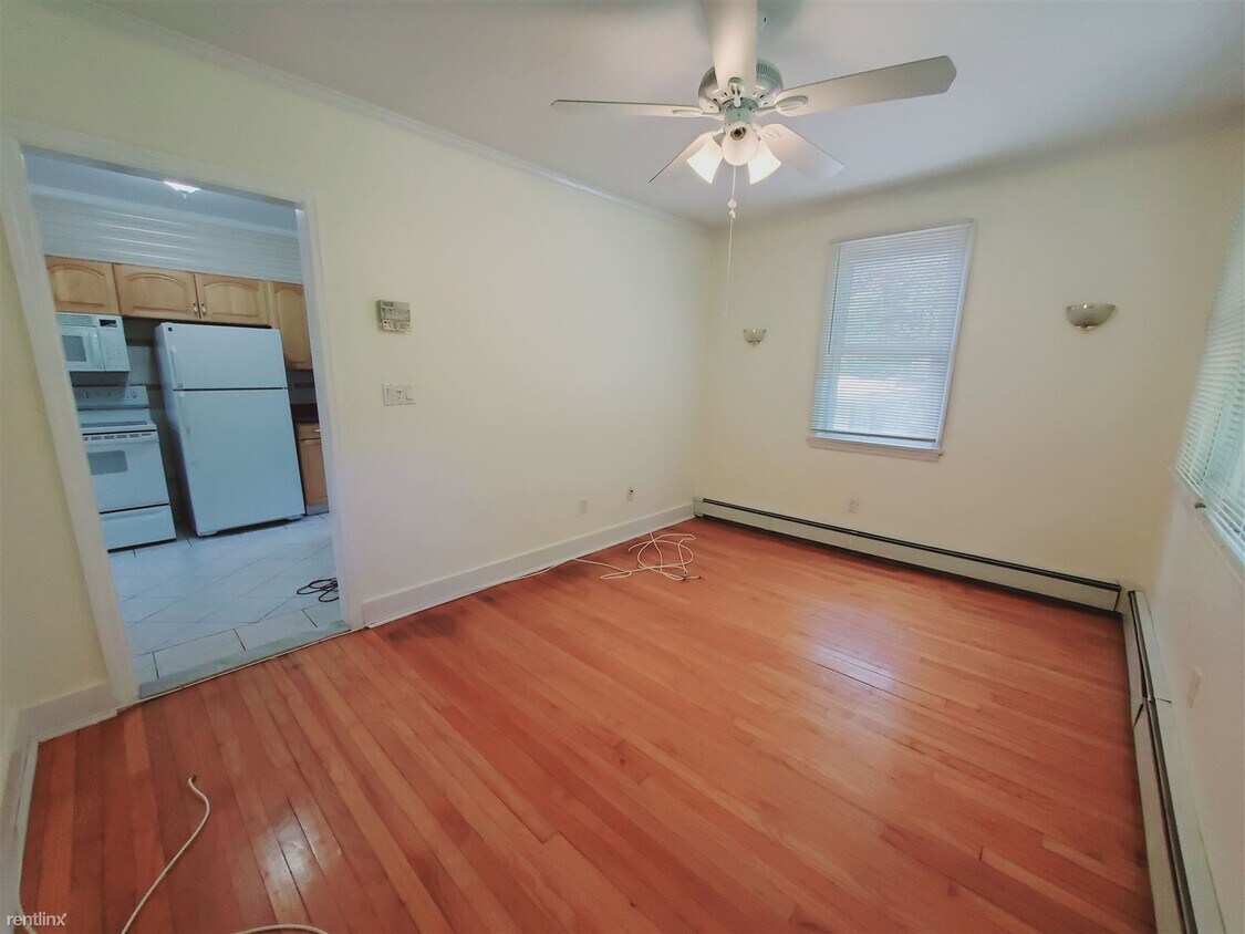 Foto del edificio - 1 br, 1 bath Condo - 26 Lyon Ave Apt 2