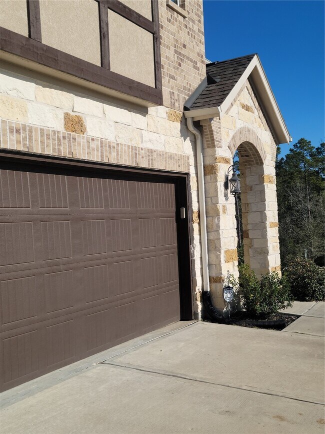 Building Photo - 17889 Hanson Rdg Ct