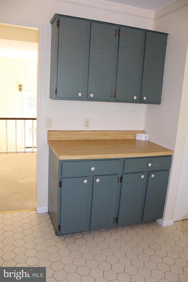 Foto del edificio - 18 Meadow Dr