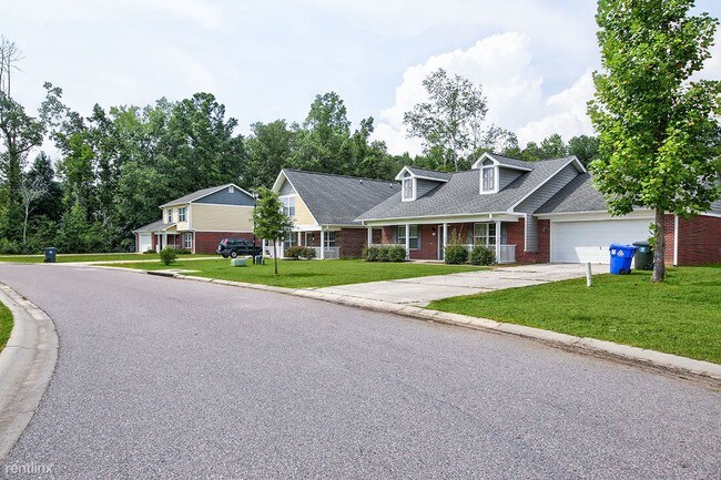 Building Photo - 4 br, 2.5 bath House - Oak Hollow