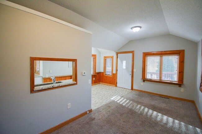 Foto del edificio - Rent Special!  2 Bed, 1 Bath Home Near Mayo Clinic