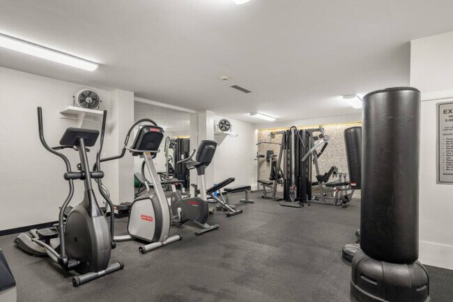 Building Photo - 9907-9104 104 Street NW