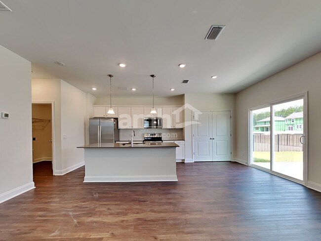 Foto del edificio - 538 Plumeria Ln