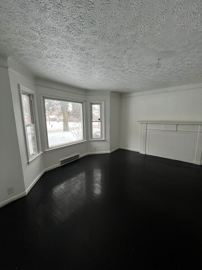 Foto del edificio - 17410 Mendota St