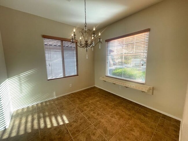 Building Photo - 3702 Fading Sun St