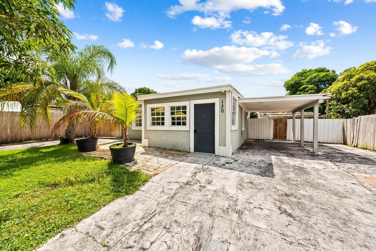 Foto principal - 130 Plum Tree Dr