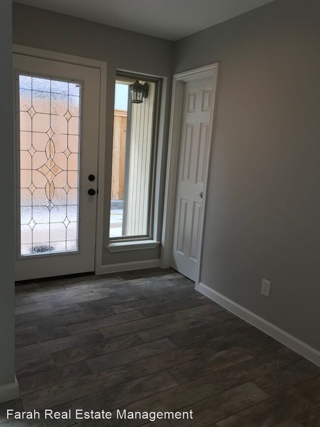 Building Photo - 3 br, 2.5 bath House - 3327 Bristol Rd.