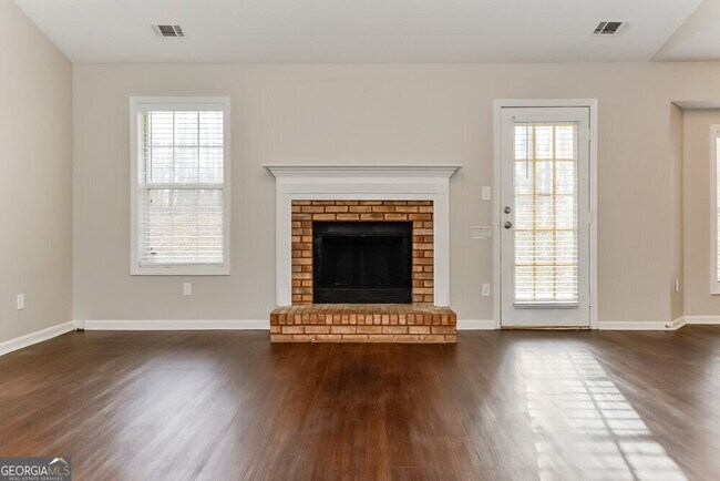 Building Photo - 182 Grand Oaks Way