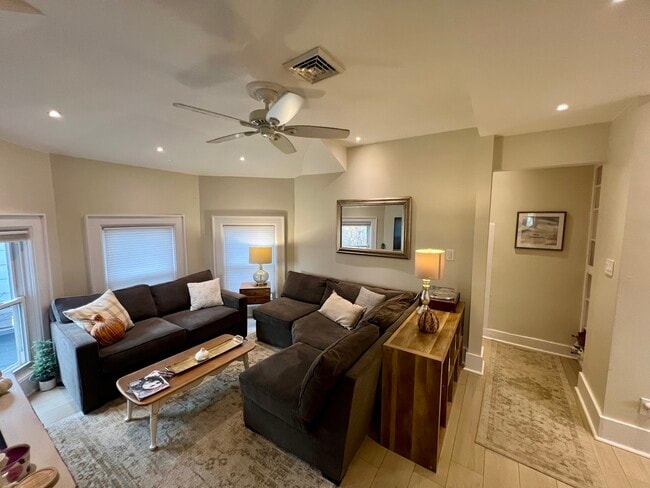 Building Photo - 246 Washington Ave