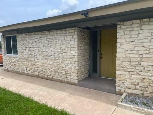 Primary Photo - 2807 Lovell Dr