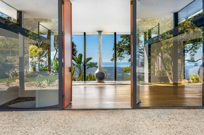 Building Photo - Panoramic Serenity: Mid-Century Modern Oas...