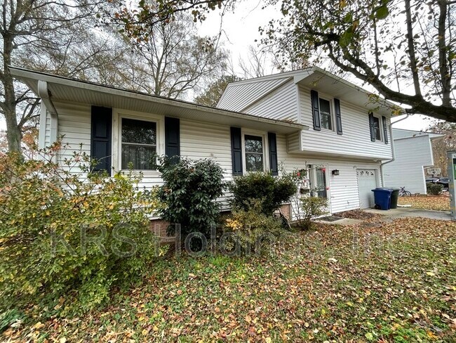 Building Photo - 826 Olive Dr