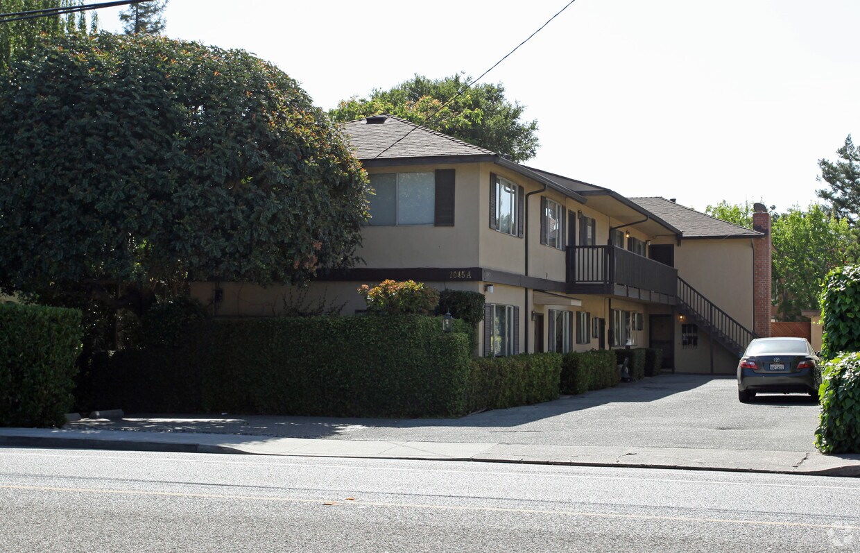 Primary Photo - 1045 Santa Cruz Ave