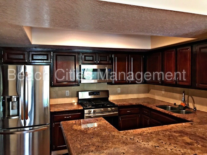 Foto principal - 3833 E 2nd St