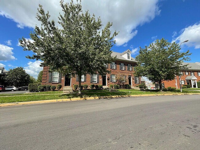 Building Photo - 1157 Unity Dr
