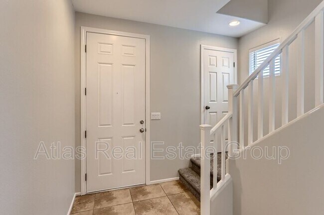 Building Photo - 7581 S Royal Crown Ct
