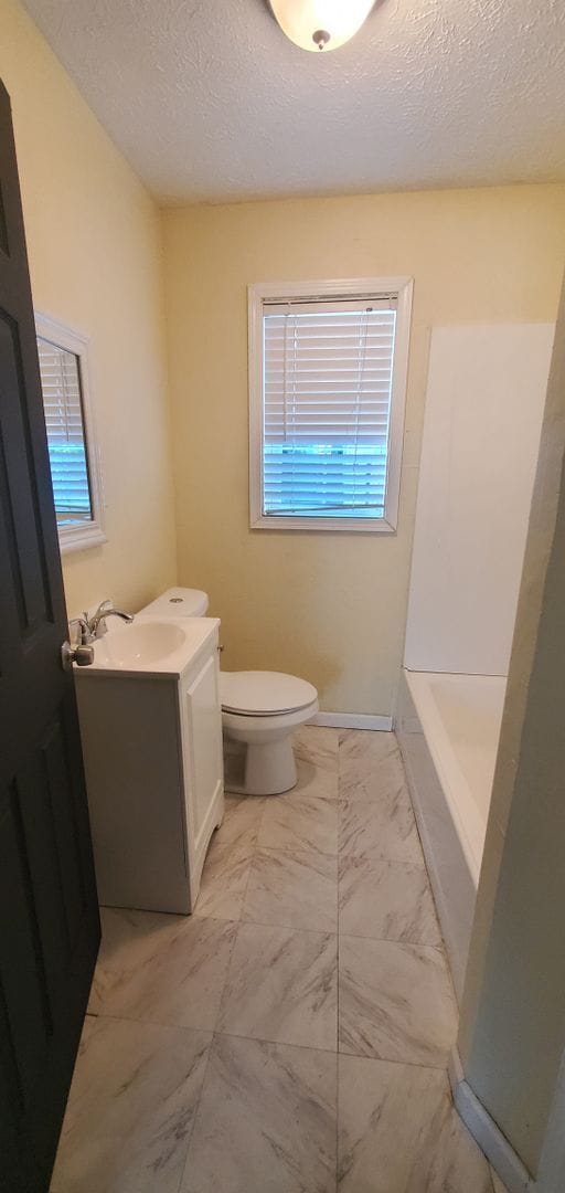 Building Photo - 5811 Belmere