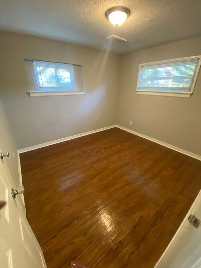 Foto del edificio - Cute 3 Bedroom 1 Bathroom