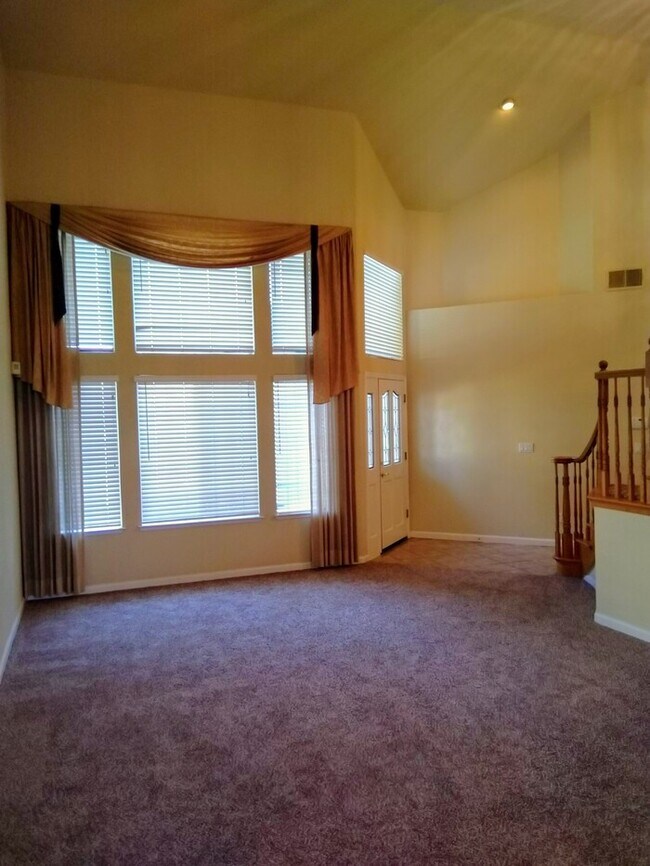 Foto del edificio - 6220 Cameo Dr