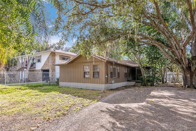 Building Photo - 7420 Bay Dr