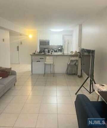 Foto del edificio - 333 Grand Ave