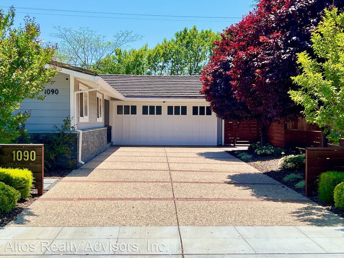 4 br, 2 bath House 1090 Ticonderoga Drive House for Rent in