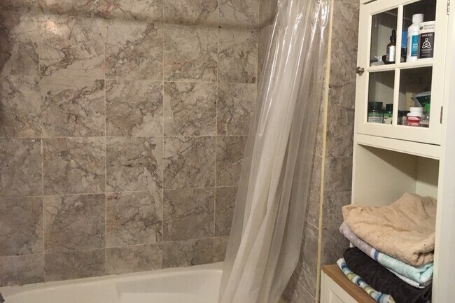 Foto del edificio - 1125 Miller Ln