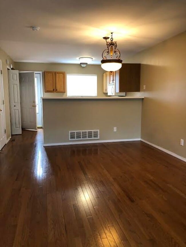 Building Photo - 2662 Bannister Ct