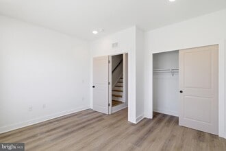 Building Photo - 617 W Cumberland St