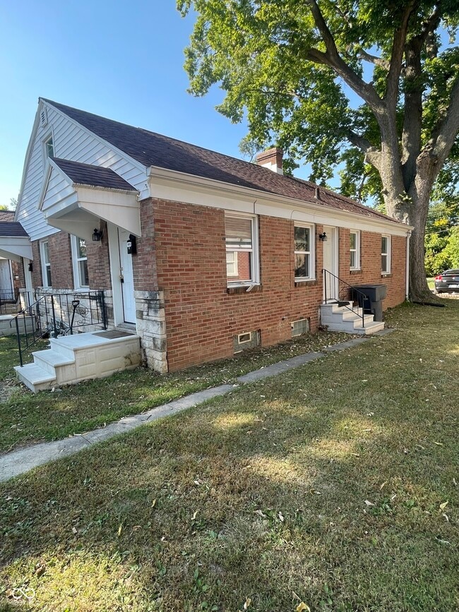 Foto del edificio - 615 N Tibbs Ave