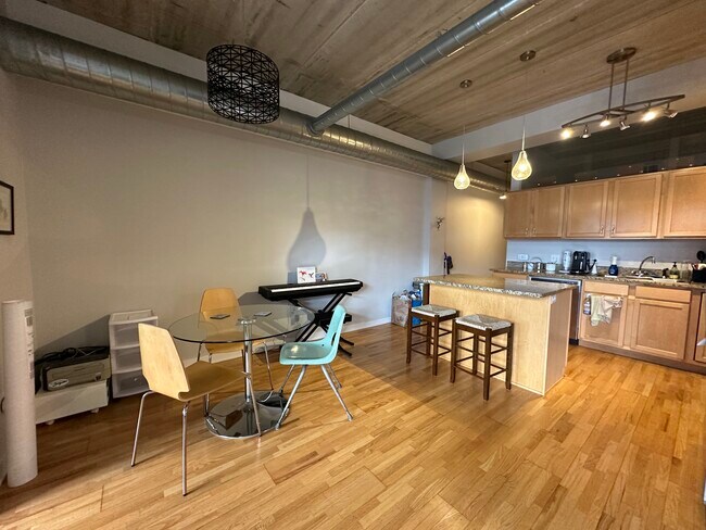 Foto del edificio - 3260 N Clark St