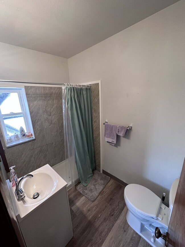 3417 Dawson St, Pittsburgh, PA 15213 Condo for Rent in Pittsburgh, PA