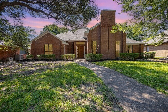 Foto del edificio - 922 Sycamore Creek Rd