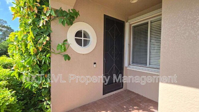 Foto del edificio - 2448 Laurentina Ln