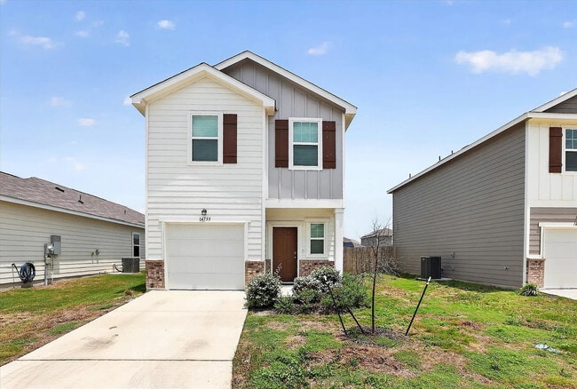 Building Photo - Room in Single Family Home on Maple Ter