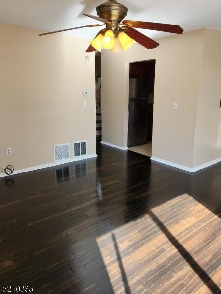 Foto del edificio - 1561 Burnet Ave