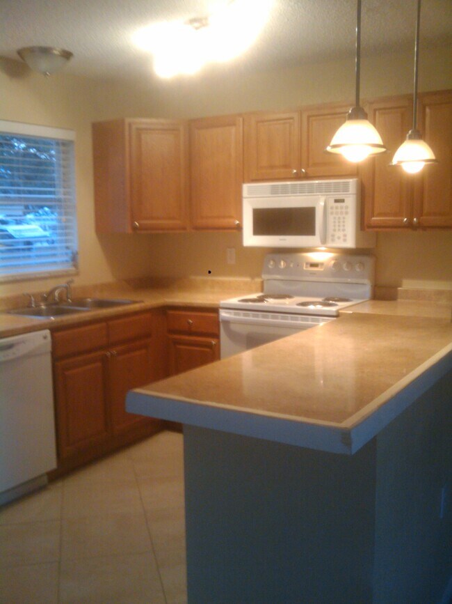 Foto del edificio - 247 Royal Palms Dr