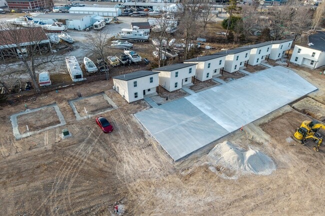 Building Photo - The Cottages at Lions Way