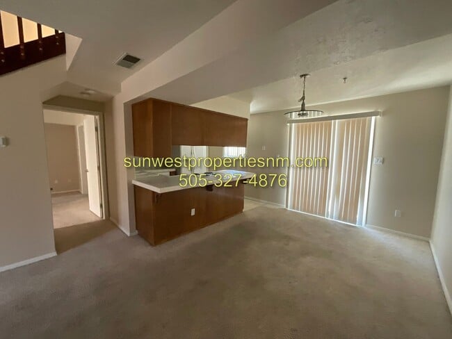 Building Photo - 3 Bedroom, 2 Bath