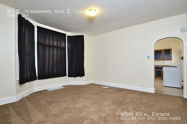 Building Photo - 415 Jessamine Ave E