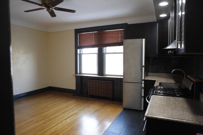 Foto del edificio - 6015 JFK Blvd E