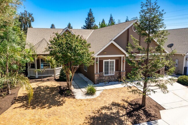 Building Photo - 5857 W Millbrae Ave