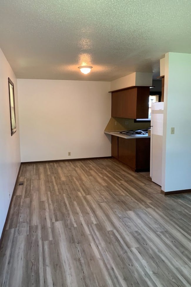 Building Photo - 446 Grandview Unit 1 - 2BR 1 Bath