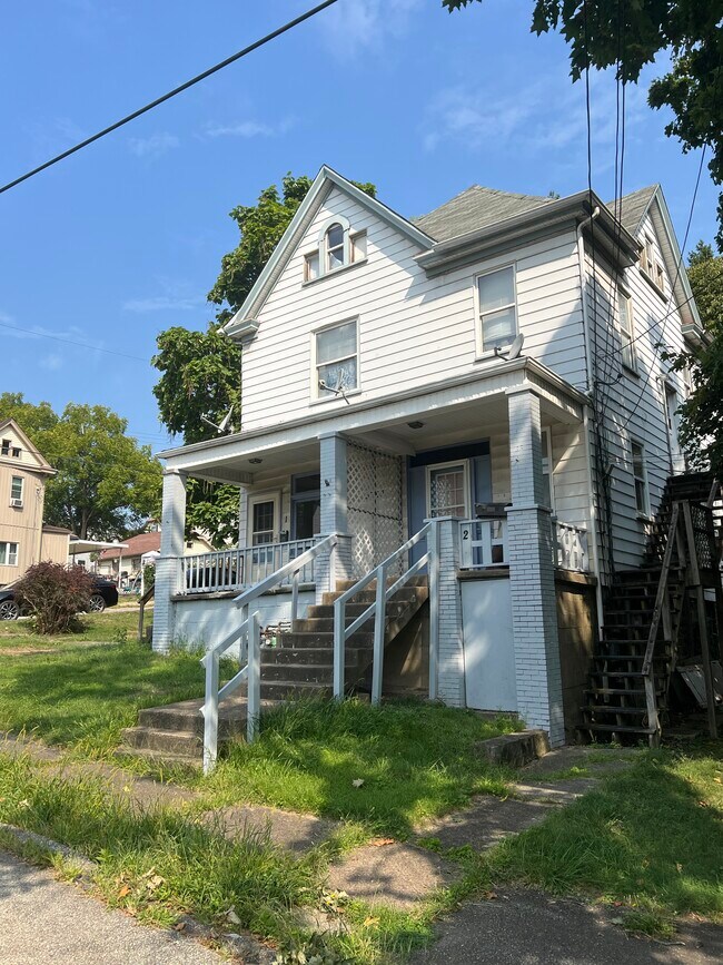 Building Photo - 3303 Orchard St