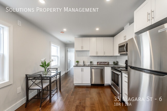 Building Photo - **WOW** Newly Renovated One Bedroom Units Available Now in St. Catherines!