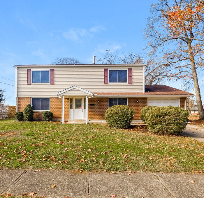 Foto principal - Beautiful 4 Bedroom Home in Dayton